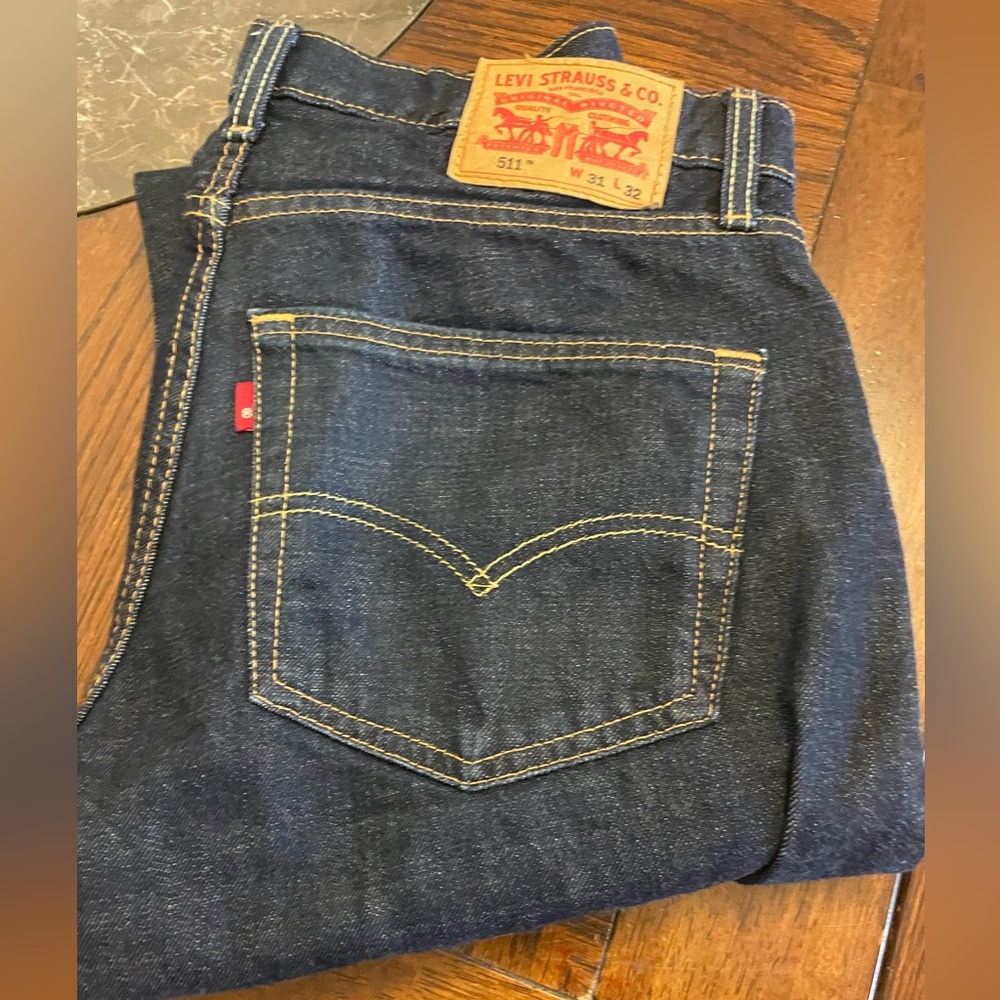 Levi’s 511  31-32